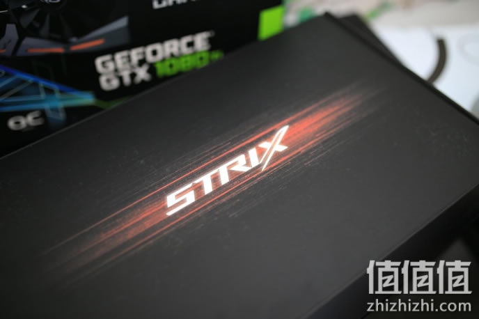 就差上天了华硕rogstrixgtx1080ti开箱评测