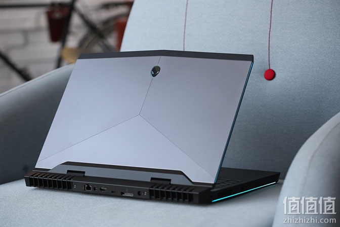 alienware 外星人 17r5 2018年新款游戏本电脑使用体验