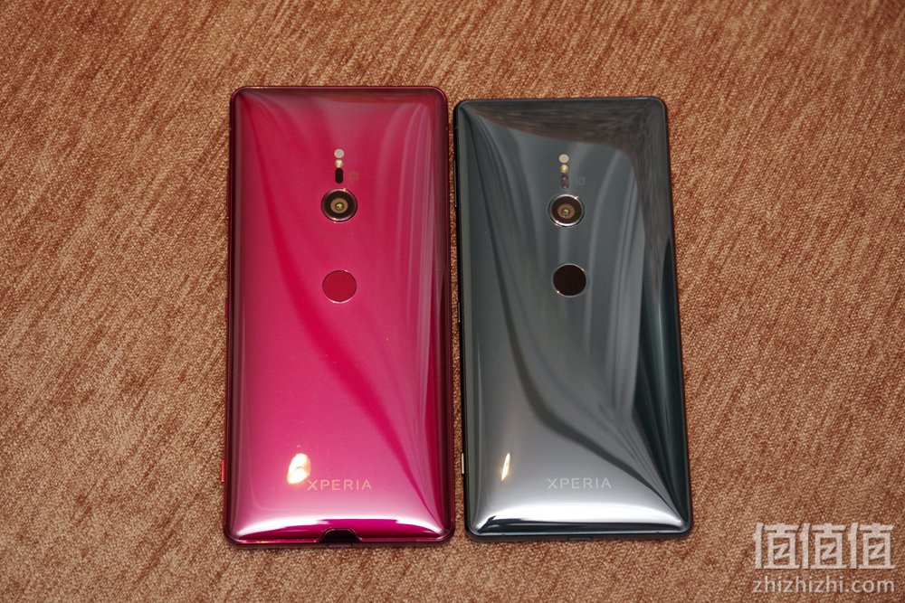 索尼 xperia xz3 现场上手以及与 xz2 外观比较 - 索尼xperia xz3评测