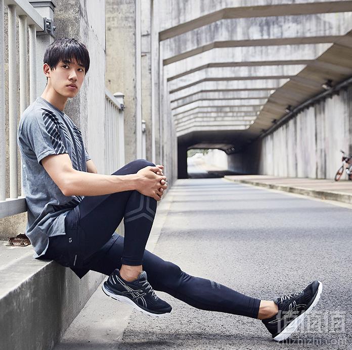 镇店之宝，ASICS 亚瑟士 Gel-Cumulus 20 男士跑鞋 2色579元包邮