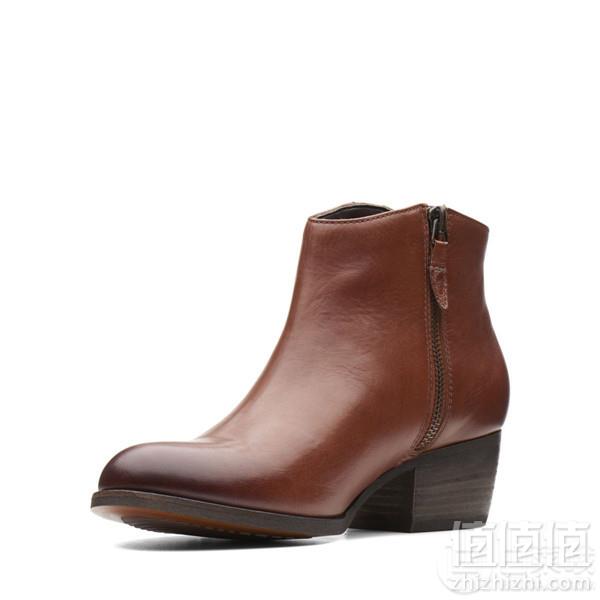 限US5码，Clarks 其乐 Maypearl Fawn 女士复古粗跟踝靴 Prime会员免费直邮含税到手325元