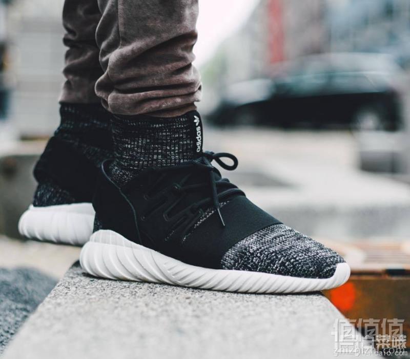 0点开始，国内￥1499 adidas 阿迪达斯 TUBULAR DOOM PK 男女款小椰子袜套高帮运动鞋 BY3550新低399.5元包邮（需领券）