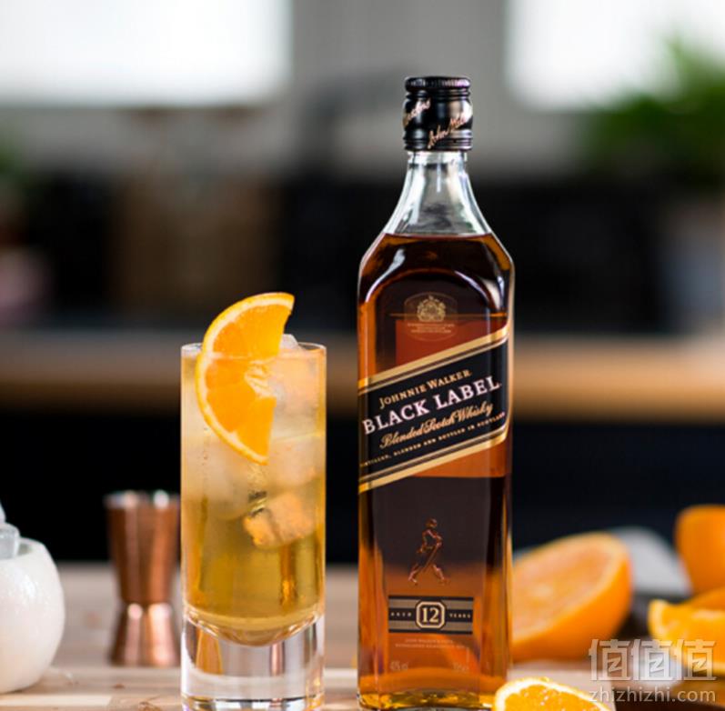 JOHNNIE WALKER 尊尼获加 黑牌 调配型苏格兰威士忌 700ml*3件 ￥407包邮135.7元/件（双重优惠）