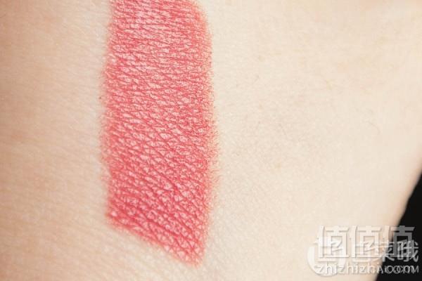 大表姐色，Estée Lauder 雅诗兰黛 花漾倾慕唇膏 2.8g Rebellious Rose 42099元包邮（需领券）