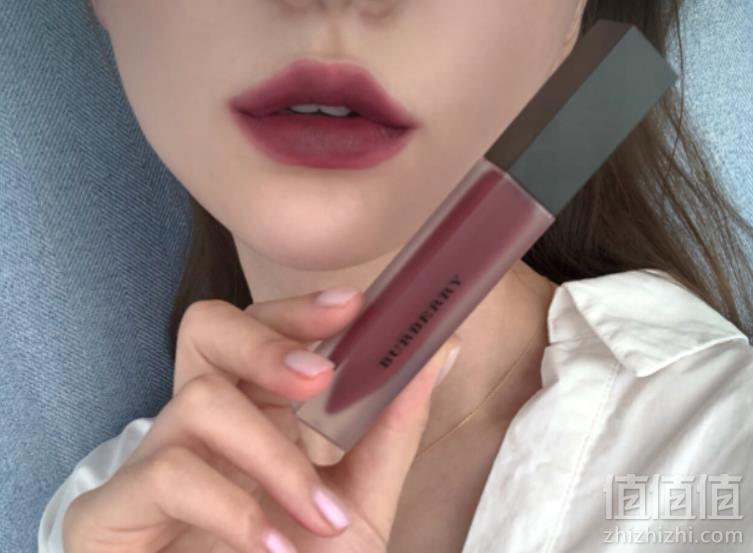 BURBERRY 巴宝莉 天鹅绒唇釉 多色 £19.5凑单免费直邮173元