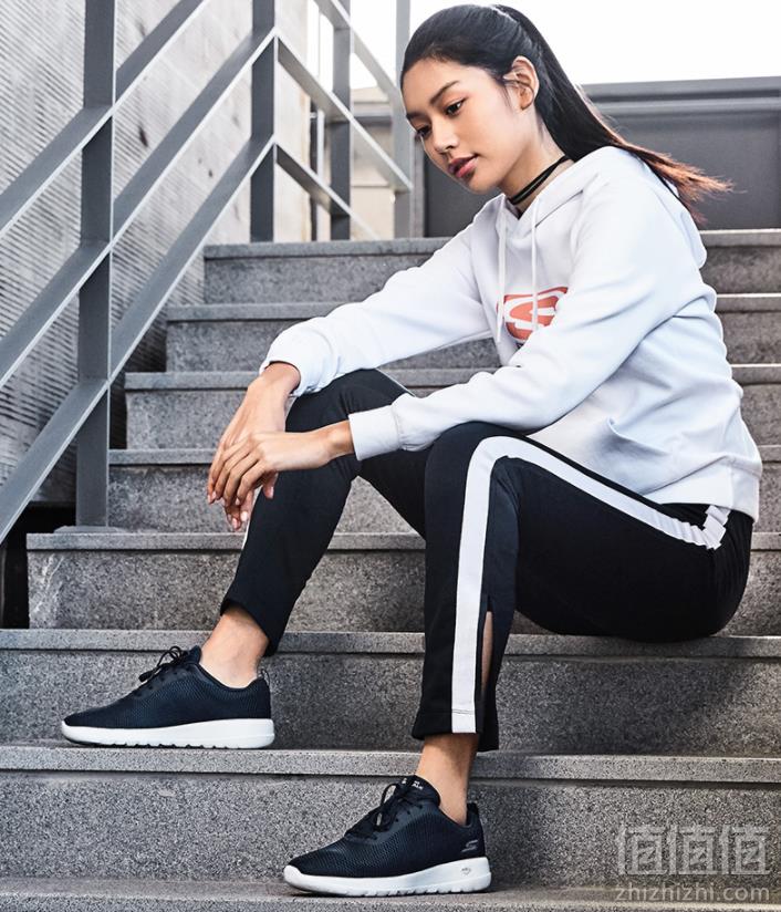 Skechers 斯凯奇 GO WALK JOY系列 女士轻质绑带健步鞋 15601 两色新低173元包邮（需领券）