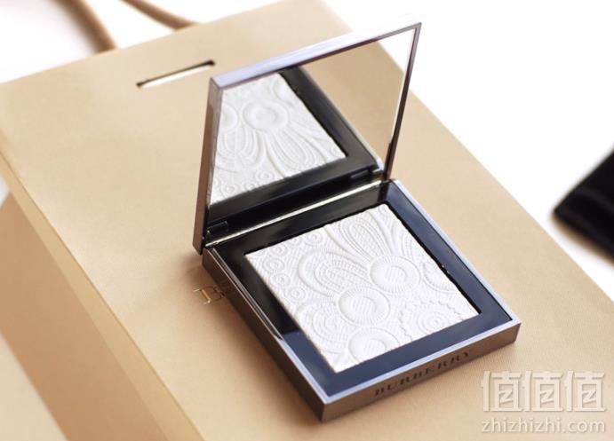 Burberry 巴宝莉 限量版蕾丝高光粉饼 1.8g #Pink Pearl £36凑单直邮到手313元