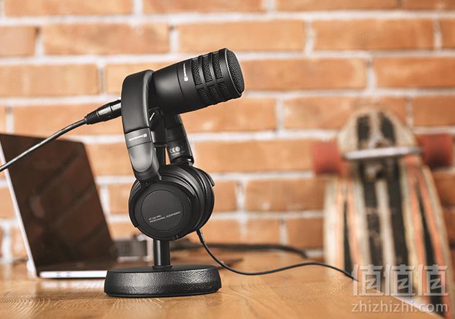 Beyerdynamic 拜亚动力 DT240Pro 头戴式监听耳机 Prime会员免费直邮含税到手533.52元