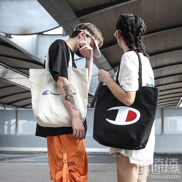 Champion 冠军牌 日版大C印花 帆布单肩包52221 Prime会员凑单免费直邮含税到手110元