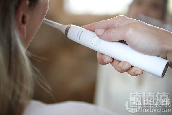 镇店之宝，Philips 飞利浦 HX9327/87 旗舰钻石声波震动牙刷2支装 带充电玻璃杯 Prime会员免费直邮含税到手1376元（688元/支）