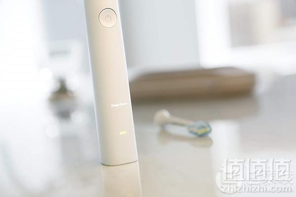 镇店之宝，Philips 飞利浦 HX9327/87 旗舰钻石声波震动牙刷2支装 带充电玻璃杯 Prime会员免费直邮含税到手1376元（688元/支）
