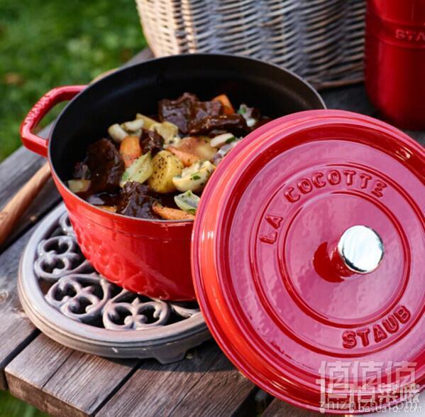 镇店之宝，法国国宝级 Staub 法国进口 珐琅铸铁锅 汤锅炖锅 22cm 2色898元包邮包税（双重优惠）