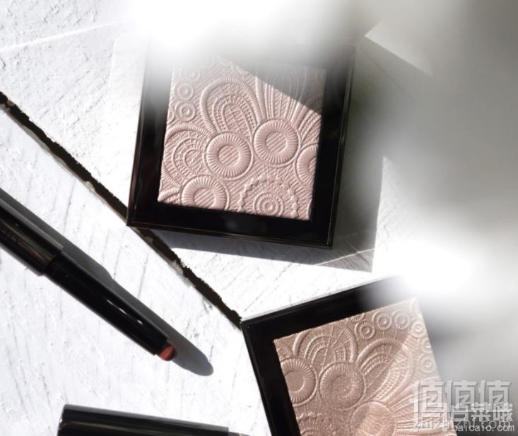 BURBERRY 巴宝莉 限量版蕾丝高光粉饼  £38.25（2件75折）凑单免费直邮到手298元