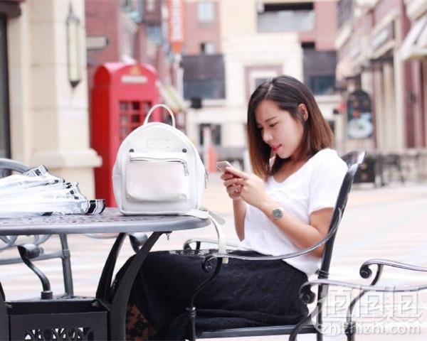 Grafea Zippy 鲨鱼款 女士真皮小号双肩包免费直邮到手658元（需用码）