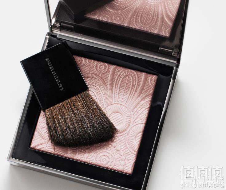 BURBERRY 巴宝莉 限量版蕾丝高光粉饼  新低£31.5凑单免费直邮到手280元