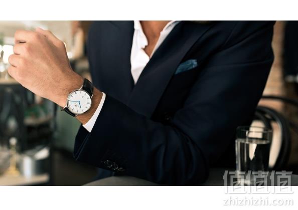 Daniel Wellington 丹尼尔·惠灵顿  DAPPER系列 1123DW 男女时装腕表 *2件 978元包邮包税489元/件（需领码）