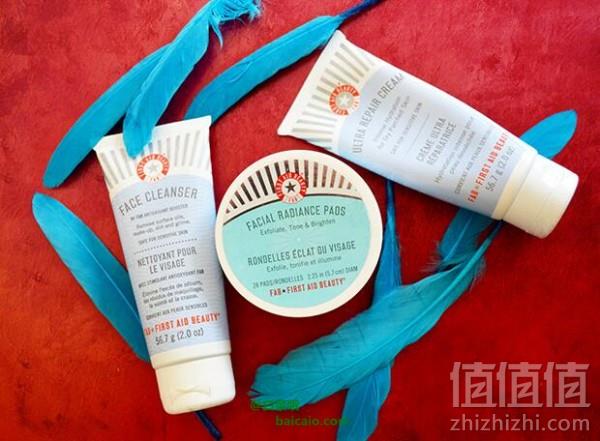 混合买三免一闪促专场，FIRST AID BEAUTY 急救美人明星三件套（修复洁面56.7g+去角质柔肤棉片28片+急救修复面霜57g） £16 凑单直邮到手￥138