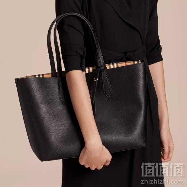 意大利产，Burberry 女士Lavenby中号战马格纹双面两用牛皮托特包 两色6099元包邮（需满减）