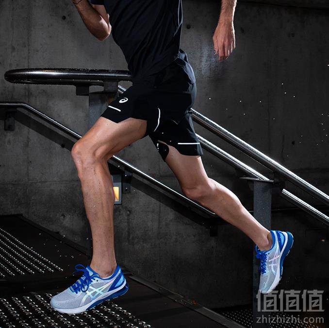 ASICS 亚瑟士 GEL-NIMBUS 21 LITE-SHOW 男士顶级缓震型夜光跑鞋769元包邮（双重优惠）