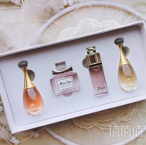 Dior 迪奥 Q版香水小样4件套（甜心+魅惑+真我浓香+真我纯香）*5ml*2件新低239元包邮包税