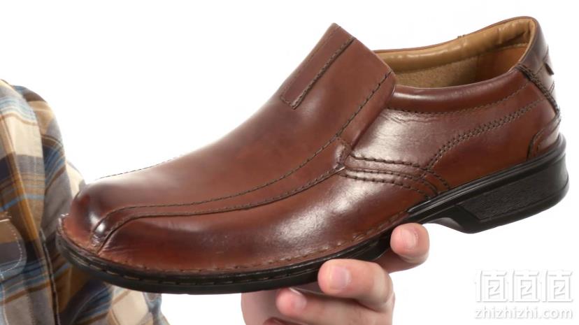 <span>白菜！</span>Clarks 其乐 Escalade Step 男士真皮乐福鞋新低172元包邮包税