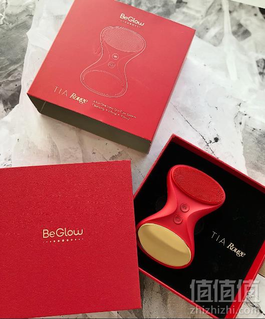 BeGlow TIA  红色限量款 三合一洗脸仪导入V脸美容仪到手1419元包邮（需用码）