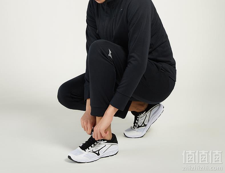限26.5码，Mizuno 美津浓 MAXI MIZER 21 男款训练鞋到手243.12元（需领券）