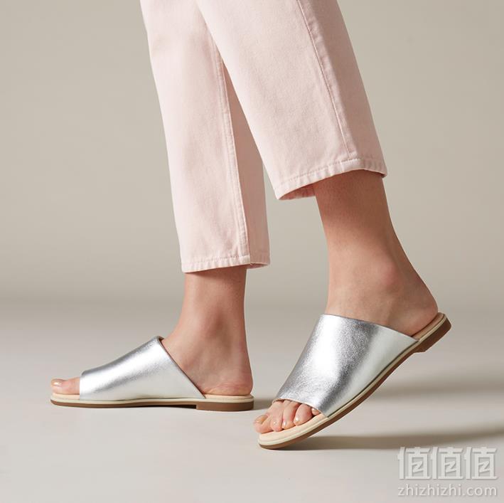 3色多码，19新款 Clarks 其乐  Bay Petal  女士凉拖鞋 Prime会员免费直邮含税到手360.13元（国内￥899）