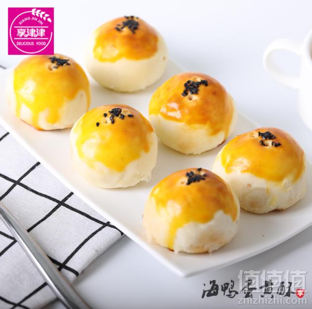 享津津 蛋黄酥雪媚娘 55g*6枚19.9元包邮（需领券）
