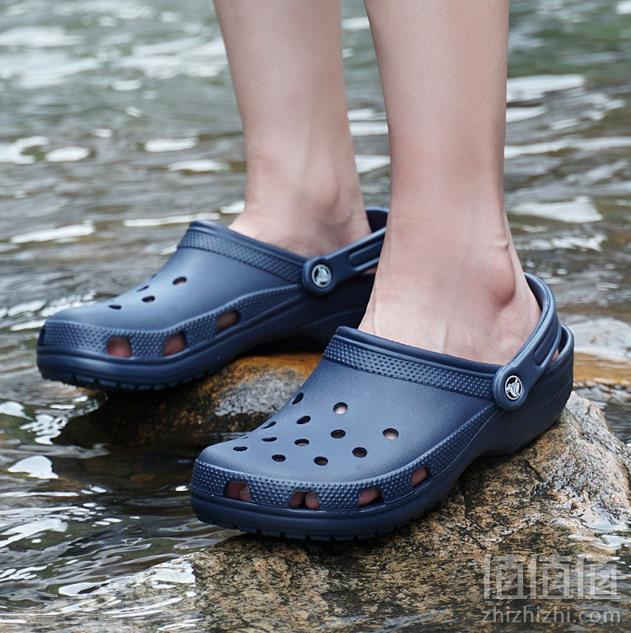 Crocs 卡骆驰 Classic 中性洞洞鞋 10001 2色85元
