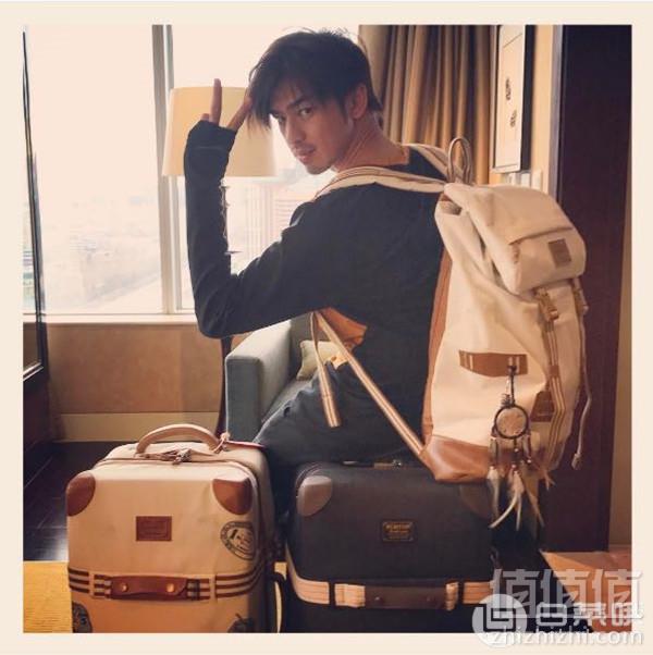美国潮牌，Burton 伯顿 Tinder 潮流双肩包25L Prime会员免费直邮含税到手248.89元