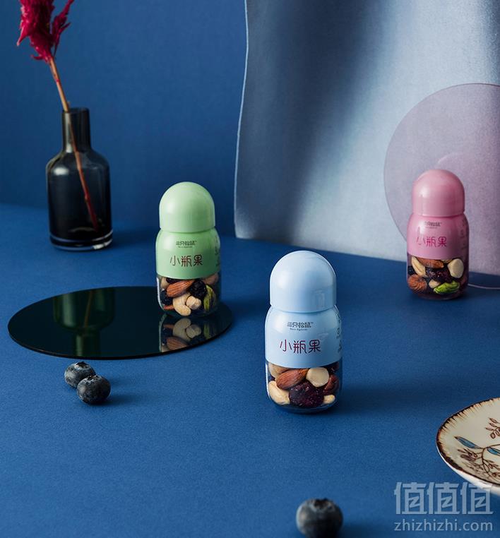 每日坚果高端版，三只松鼠 小瓶果混合果仁35g*12瓶/盒78元包邮（双重优惠）