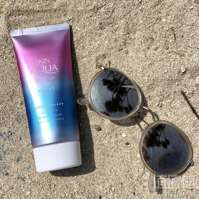 18年cosme大赏第一名，ROHTO 乐敦 SKIN AQUA SPF50+薰衣草彩虹防晒霜 80g *3件 130.57元含税包邮43元/件（双重优惠）