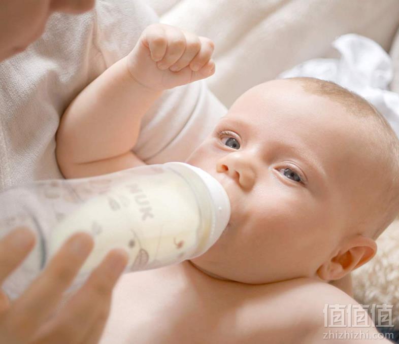 PRIMEDAY特价，NUK 新生儿玻璃奶瓶奶嘴套装 10225128 （4个婴儿奶瓶+硅胶奶嘴+奶瓶盒）144.94元