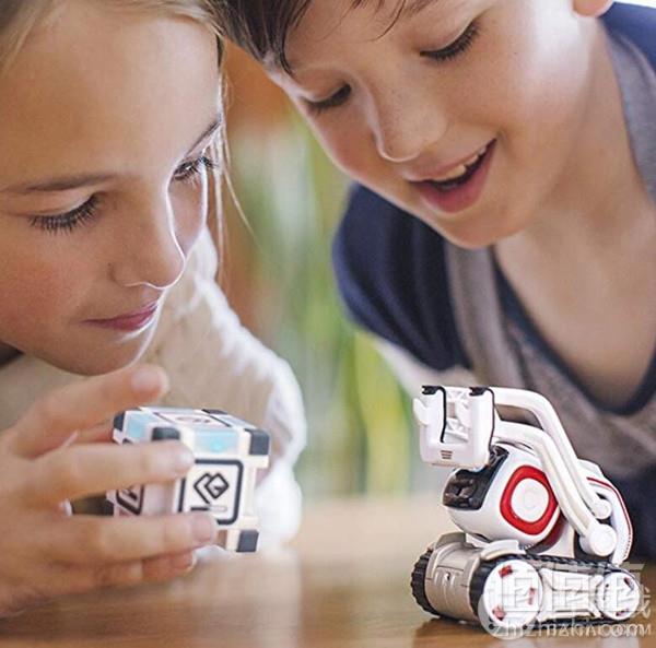 PRIMEDAY特价，会学习的人工智能，Anki Cozmo 智能机器人玩伴新低769元