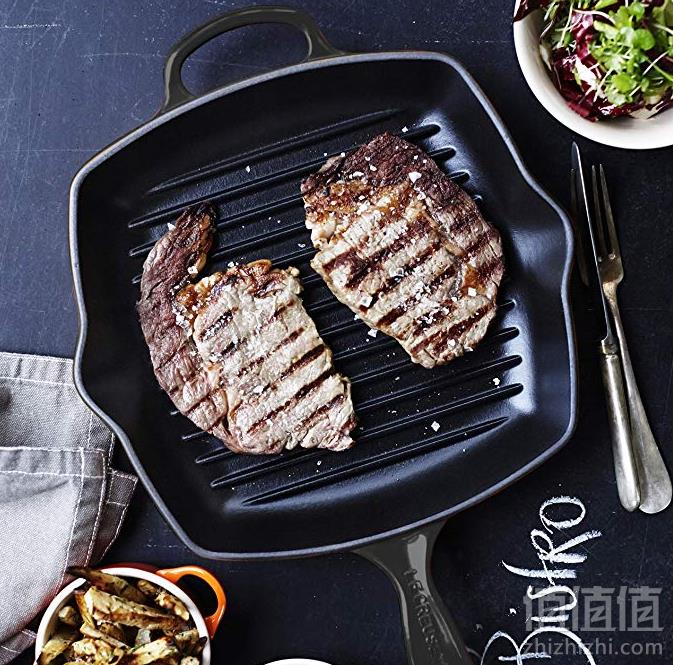 国内￥1688，Le Creuset 酷彩 Signature 珐琅铸铁方形烤锅 26cm658.63元