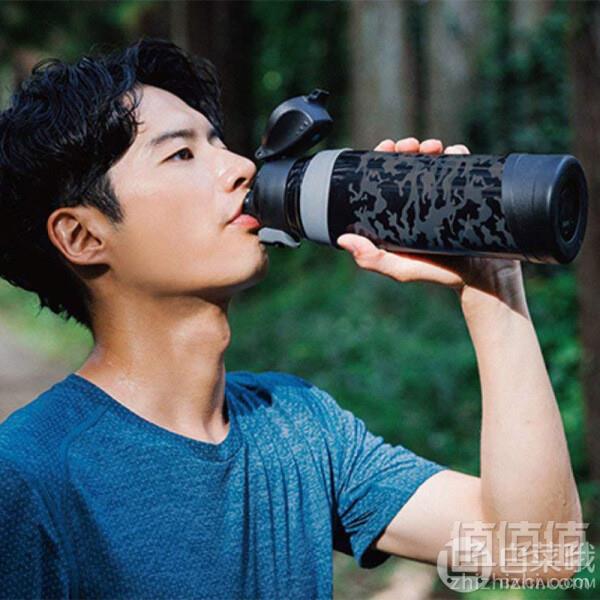 PrimeDay特价，Thermos 膳魔师 FHQ-1001 NV-C 真空隔热运动水杯1.0L 蓝色迷彩127.81元