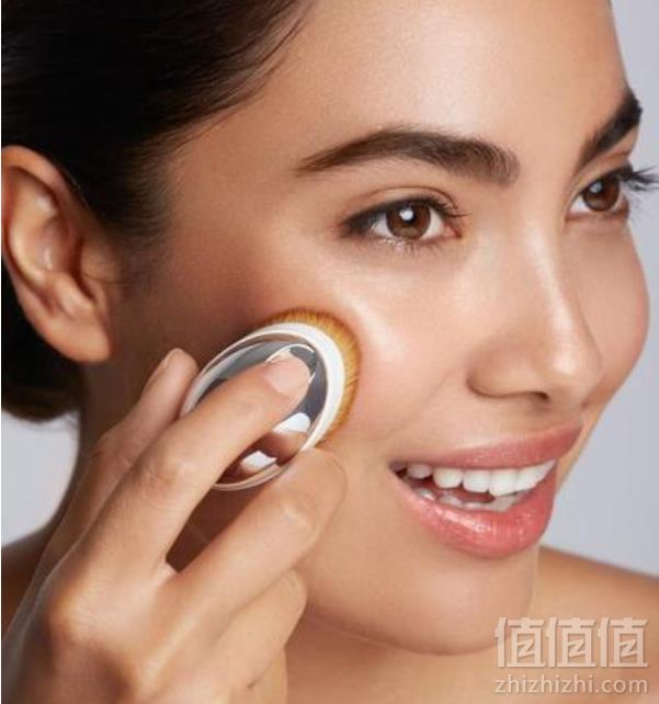 ​化妆刷中的爱马仕，Artis 菁致系列 PALM 殿堂级粉底刷397.86元