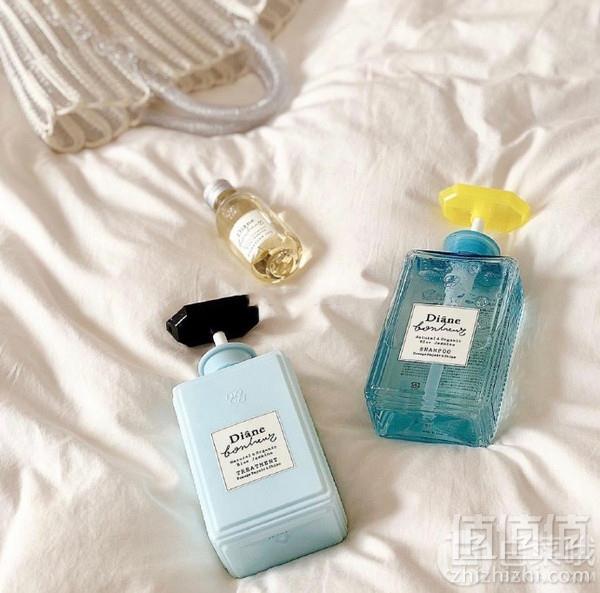 Diane Bonheur 黛丝恩·柏娜露 蓝色茉莉 修复亮发洗发水500ml94.41元