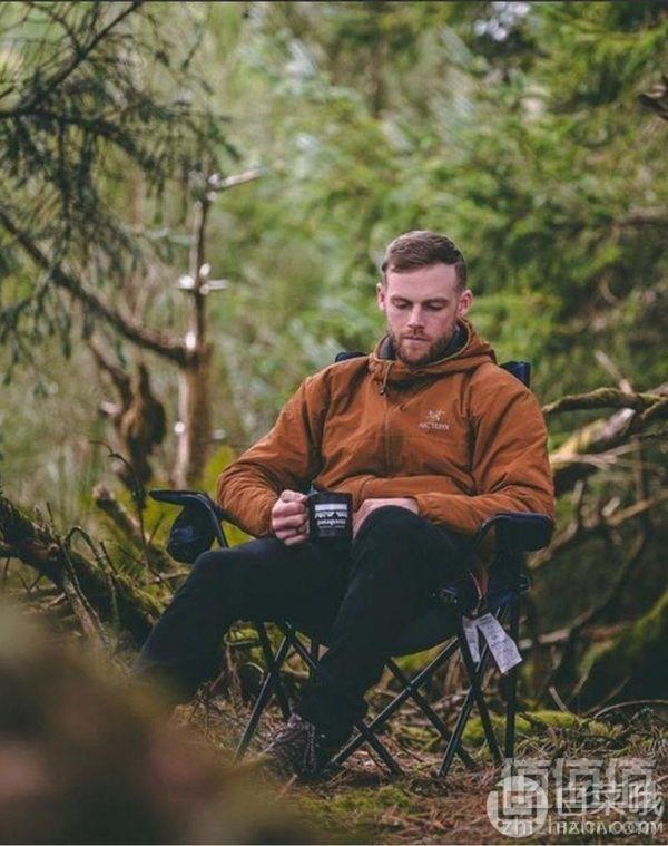 Arcteryx 始祖鸟 Atom LT Hoody 男士轻量保暖连帽棉服1254元（国内￥3000）