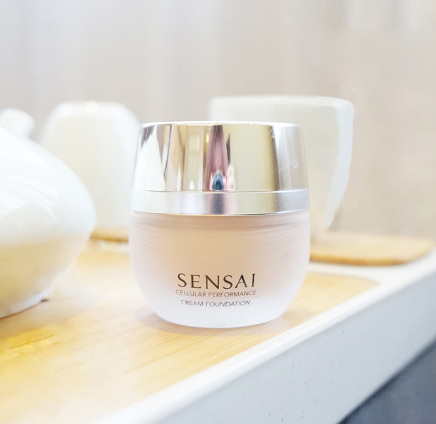 KANEBO 嘉娜宝 SENSAI 丝光溢彩 柔润粉底霜 30mL419.16元（天猫旗舰店770元）
