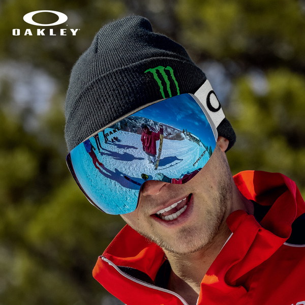 Oakley 欧克利 Flight Deck飞行系列 谱锐智滑雪护目镜0OO7050719元（天猫旗舰店1550元）