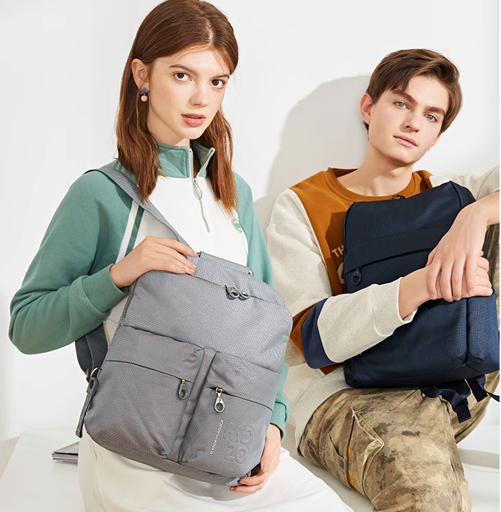 Mandarina Duck 意大利鸳鸯 MD20 LUX系列 经典大容量轻便双肩背包 P10QNTZ4543.74元（天猫旗舰店1164元）