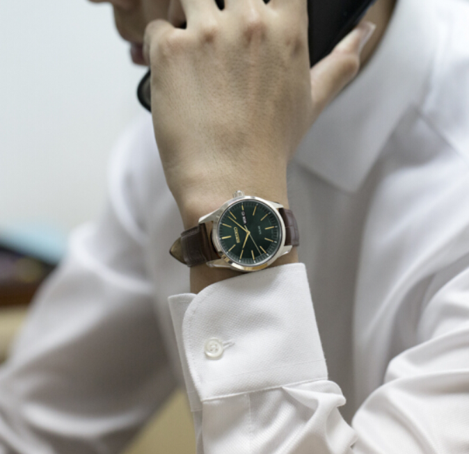 Seiko 精工 SNE529 太阳能男表700.28元