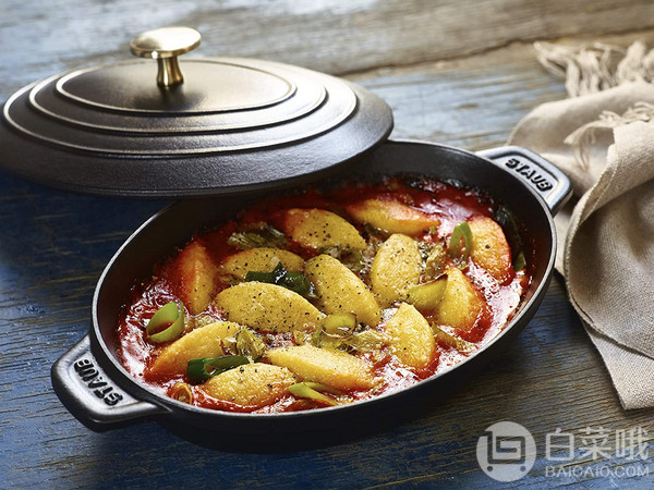 Staub 珐宝 椭圆形珐琅铸铁锅炖锅23cm547.48元