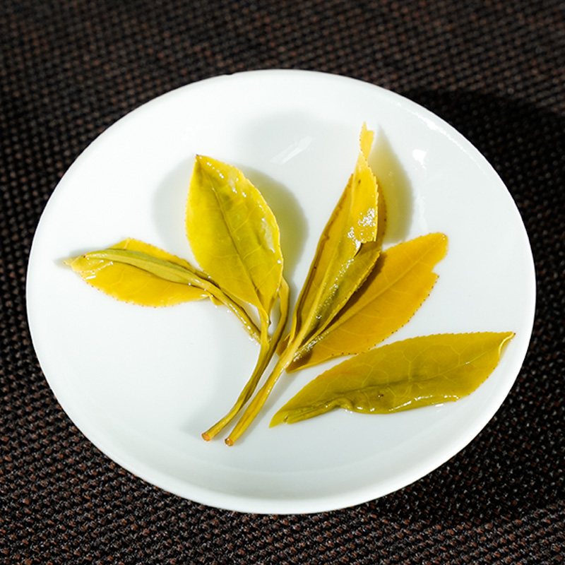 国家地理标志产品，山国饮艺 安吉白茶明前特级黄金芽 50g/罐44.9元包邮（需领券）