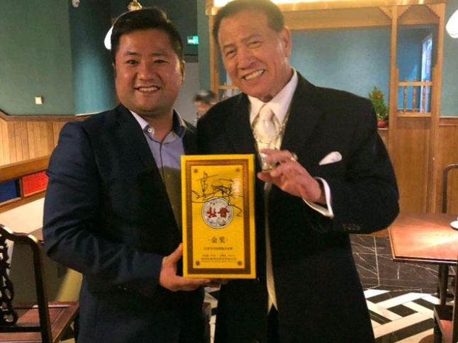 巴拿马万国博览会金奖，杜酱 金奖 53度香柔酱香型白酒 500mL*2瓶 赠一个礼袋281.71元包邮（折140.85元/瓶）
