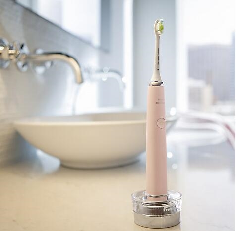 中亚Prime会员： PHILIPS 飞利浦 DiamondClean HX9362/67 声波电动牙刷 金色 图2