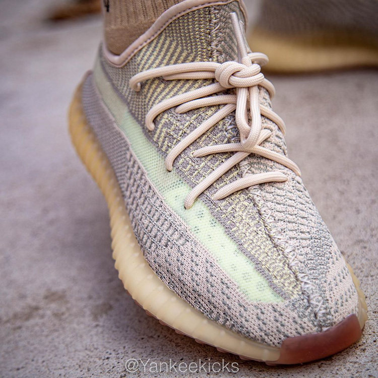 阿迪达斯 YEEZY BOOST 350 V2 男女运动鞋 图3