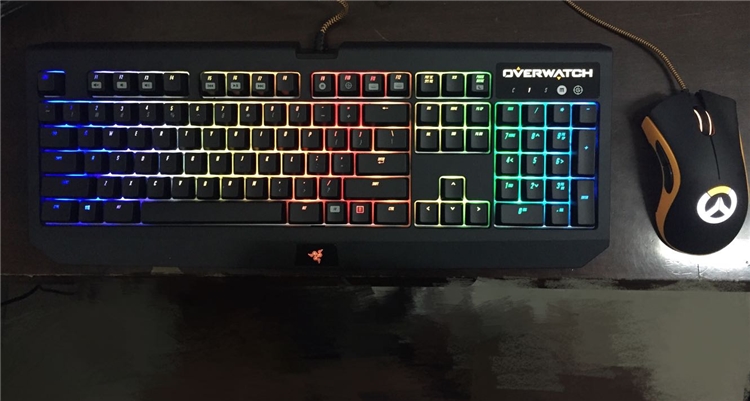 RAZER 雷蛇 OVERWATCH 守望先锋 黑寡妇蜘蛛幻彩版 机械键盘 雷蛇绿轴 图4